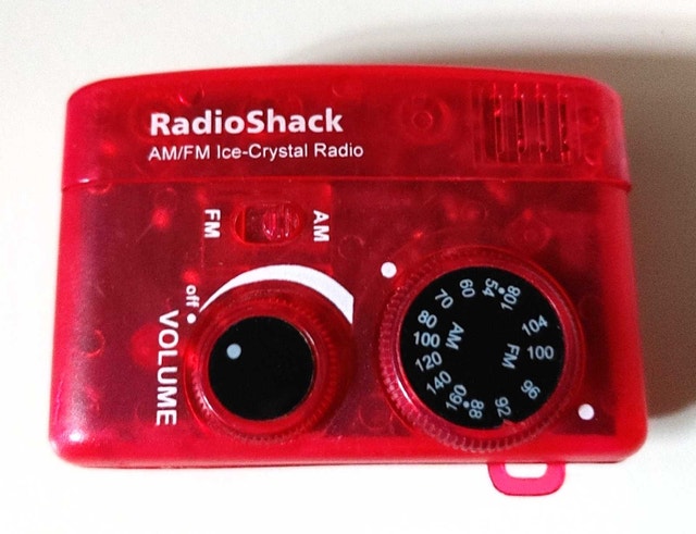 Radio Shack Vintage FM AM Pocket Radio