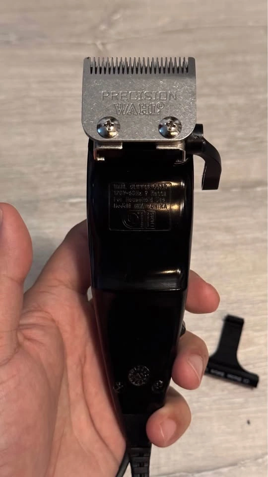 Hair clippers with accessories and extension cord - photo 2