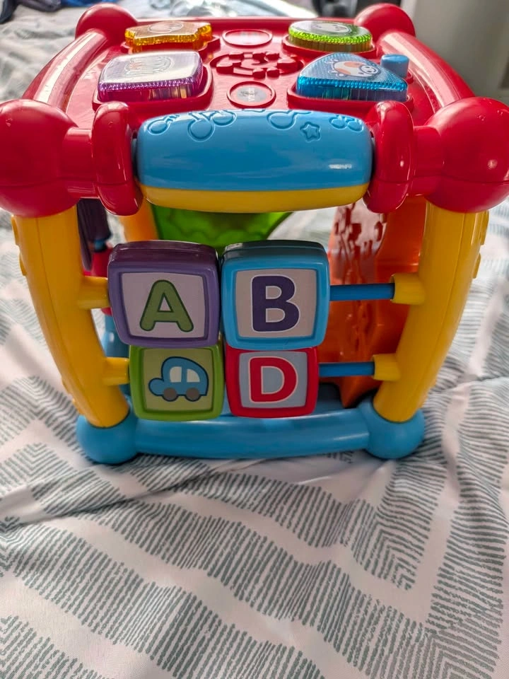 Small Busy Cube - photo 2