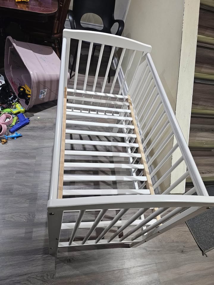 Brand New White Wooden Baby Crib – $120 - photo 2