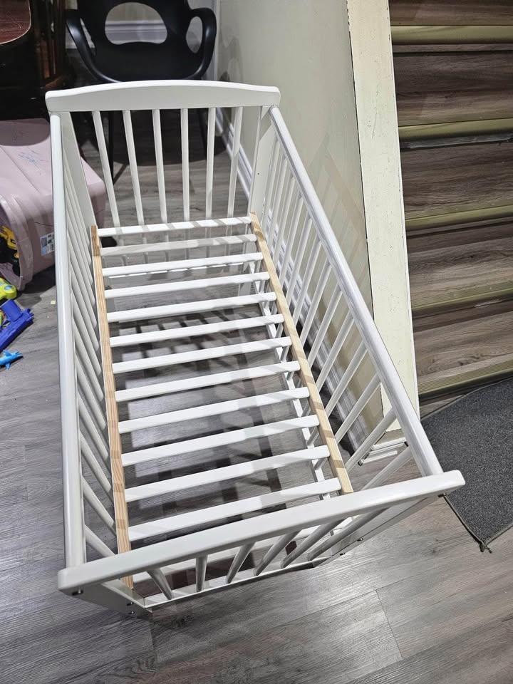 Brand New White Wooden Baby Crib – $120 - photo 3