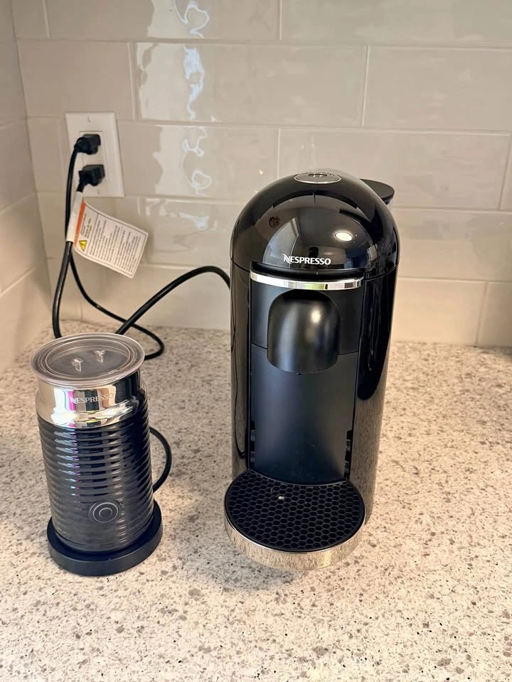 Nespresso Vertuo Coffee Machine + Aeroccino Frother + Capsule Ho