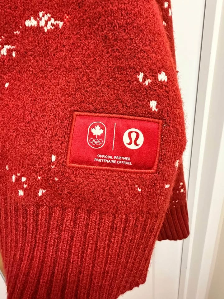 Lululemon Team Canada Alpaca Blend Sweater XS - photo 3