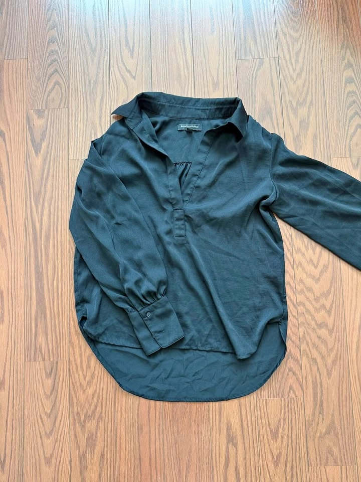 Banana Republic Black Shirt