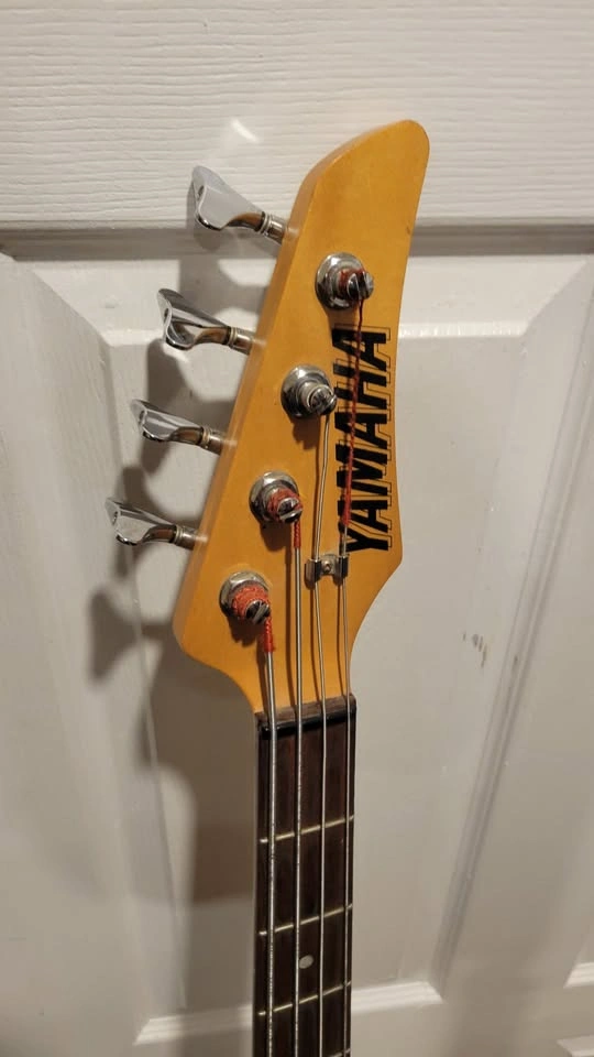 $250 Yamaha RBX 250 Precision Bass Guitar – Black - photo 4