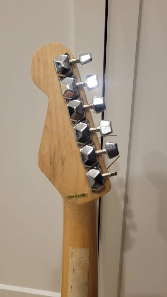 $150 Stage HS Small Electric Guitar - photo 5