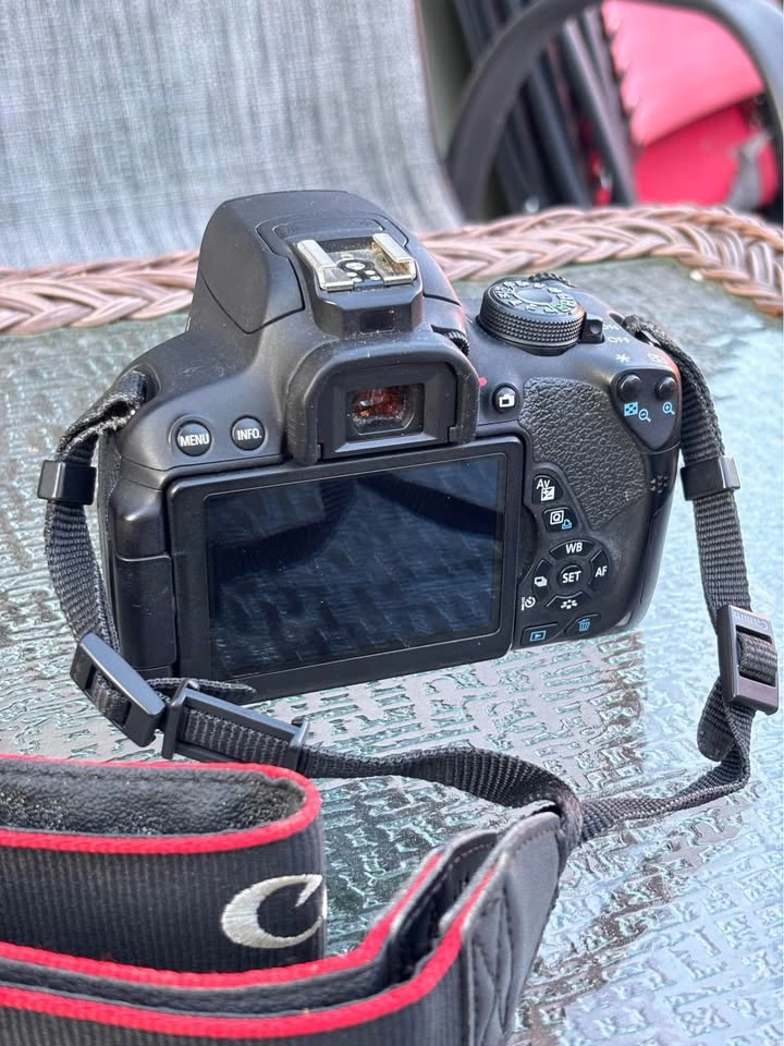 Canon T5i Camera Body - photo 2