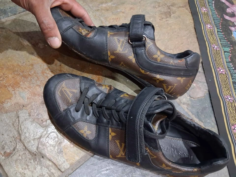 Louis Vuitton Monogram Macassar Globe-Trotter Sneakers - Size 8 - photo 4