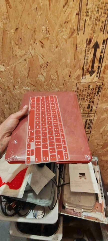 MacBook Pro 13" Case and Keyboard Cover