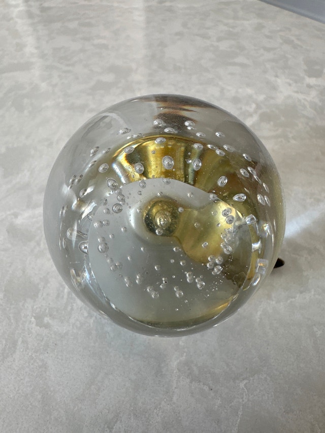 Vintage clear art glass apple paperweight - photo 4