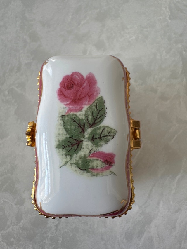 Vintage Porcelain Trinket/Pill Box - photo 5