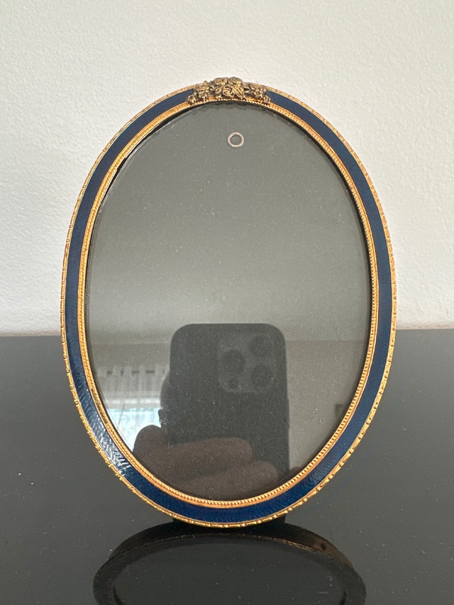 French Vintage Oval Photo Frame - Louis XVI Style