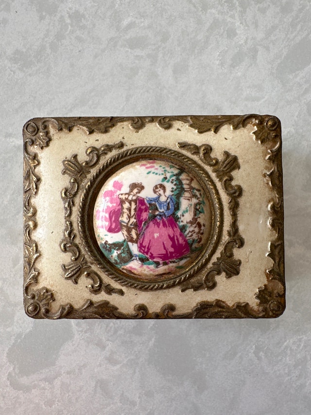 Vintage Victorian-Style Trinket Box - photo 2