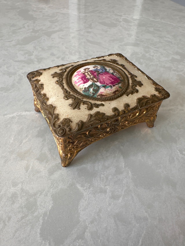 Vintage Victorian-Style Trinket Box - photo 3