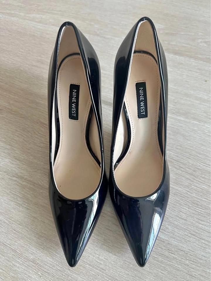 Nine West Black Patent Leather Heels 6.5M