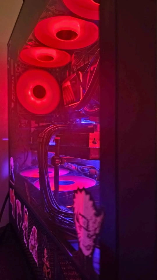 4K GAMING PC w/ OLED Monitor