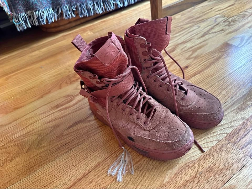 Red Nikes Air
