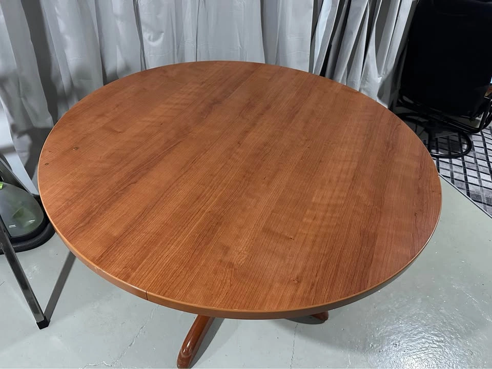 42” Round Wooden Dining Table – Solid Pedestal Base - photo 2