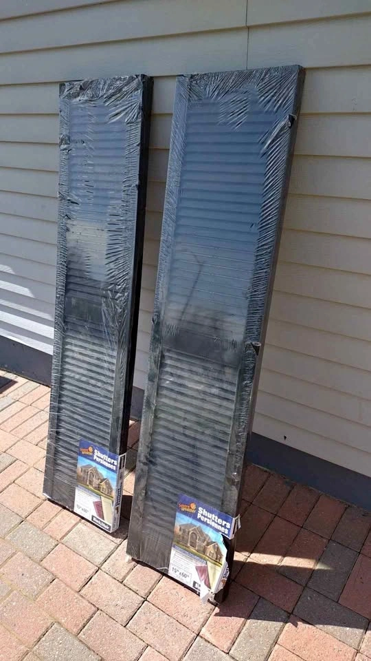 Shutters 15x60 Black
