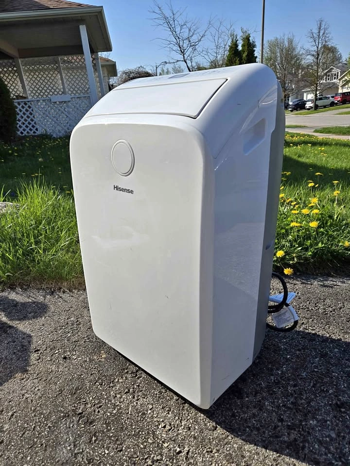 Portable Hisense Air Conditioner - 7500 BTU