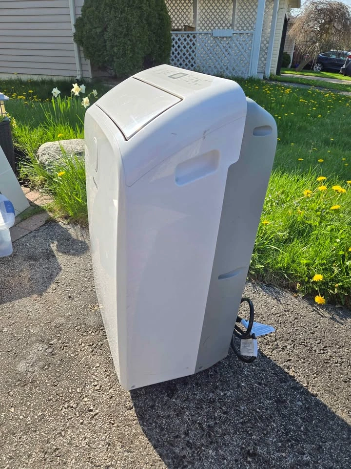 Portable Hisense Air Conditioner - 7500 BTU - photo 2