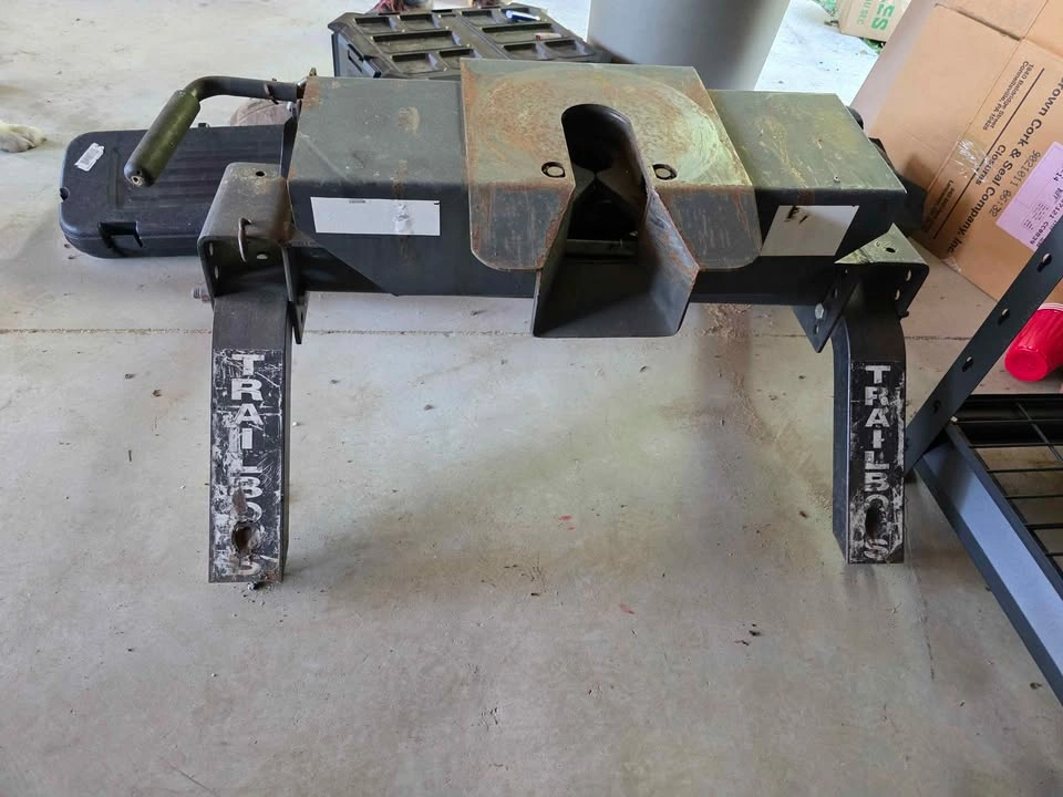 Reese 15K 5th Wheel Trailer Hitch - photo 3