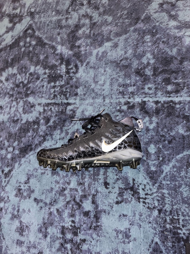 Nike Football Cleats - photo 2
