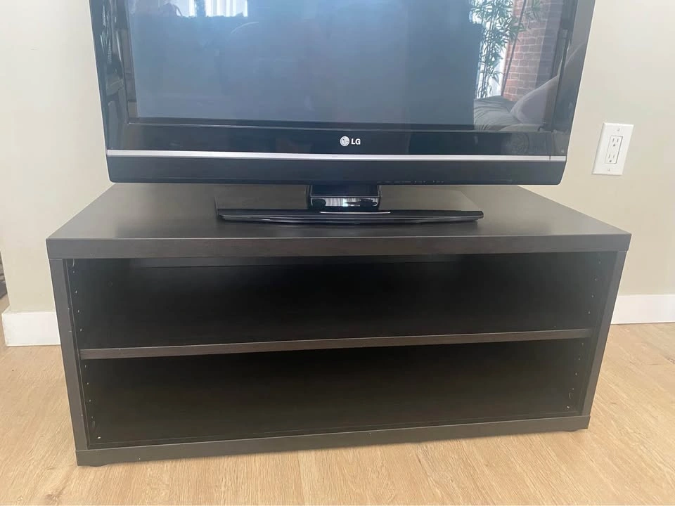 IKEA TV Stand - Excellent Condition - photo 3