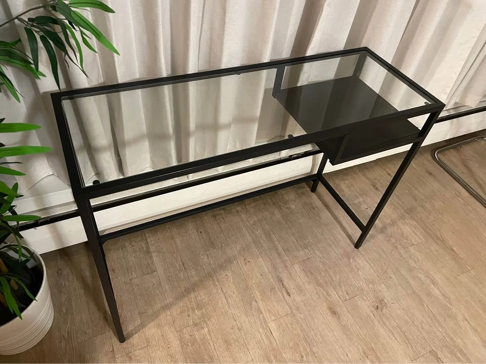 IKEA Vittsjo Laptop Desk - Excellent Condition - photo 2