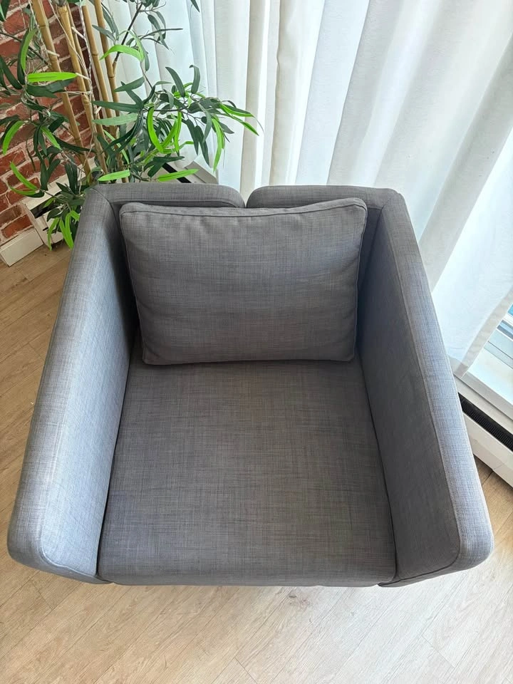 IKEA Ekero Chair - Excellent Condition - photo 4
