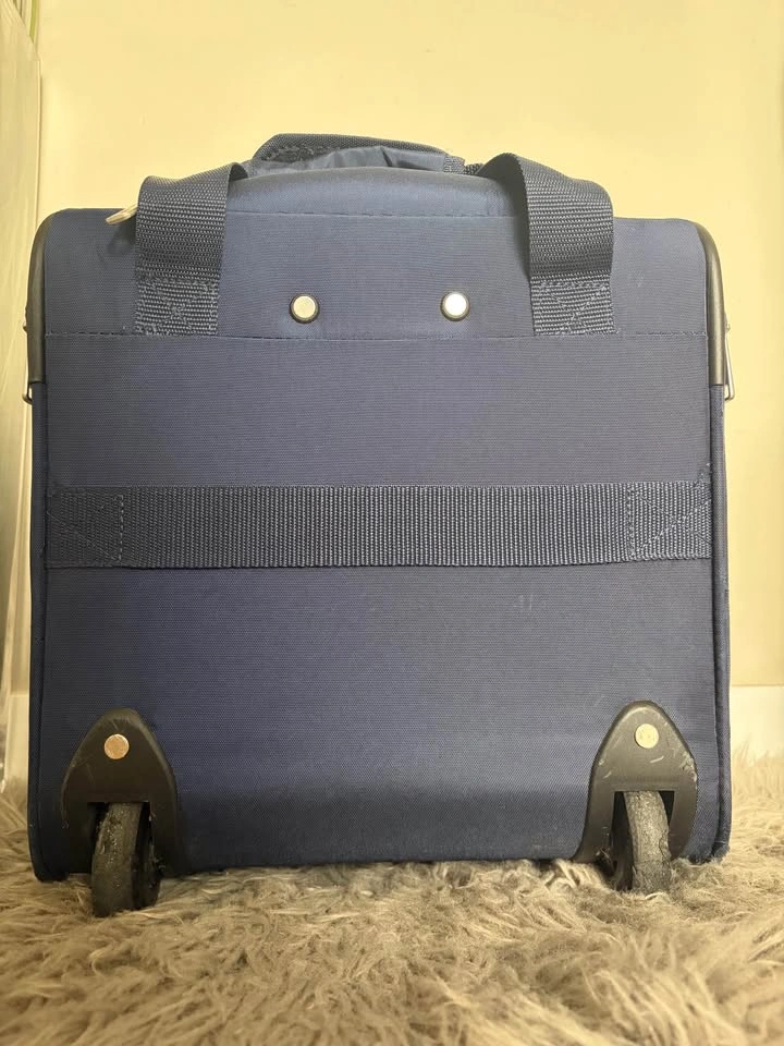 Under the seat luggage - Like New - photo 2