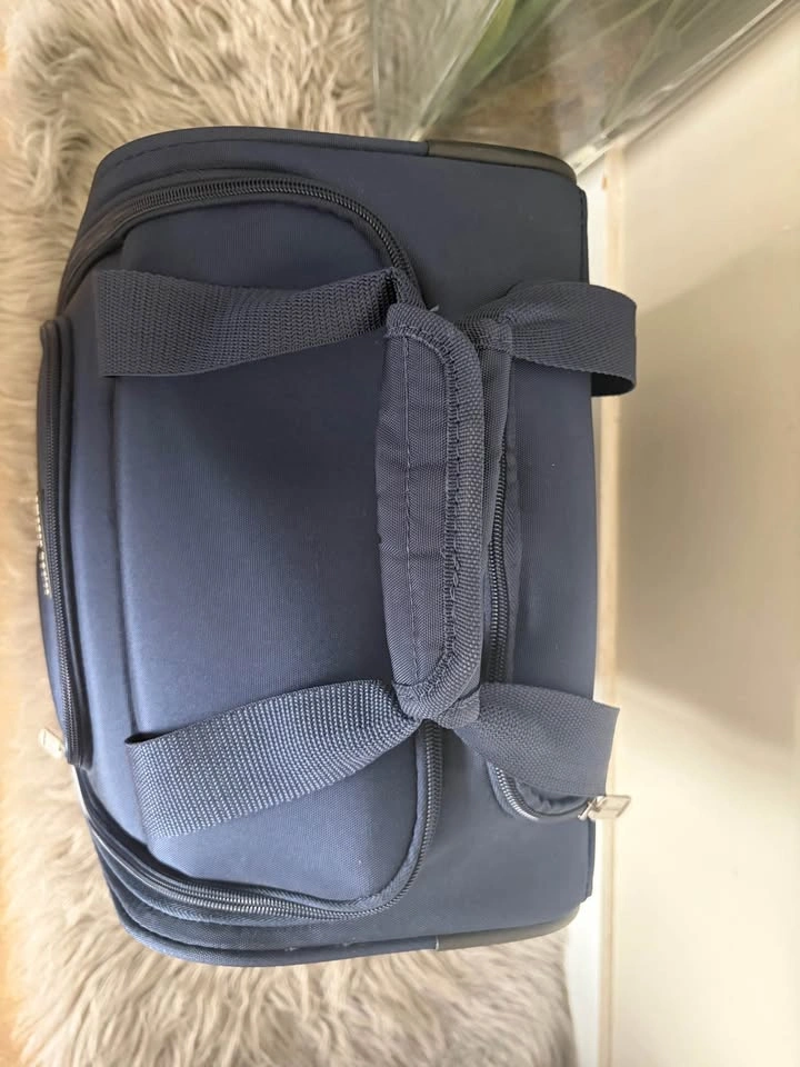 Under the seat luggage - Like New - photo 5