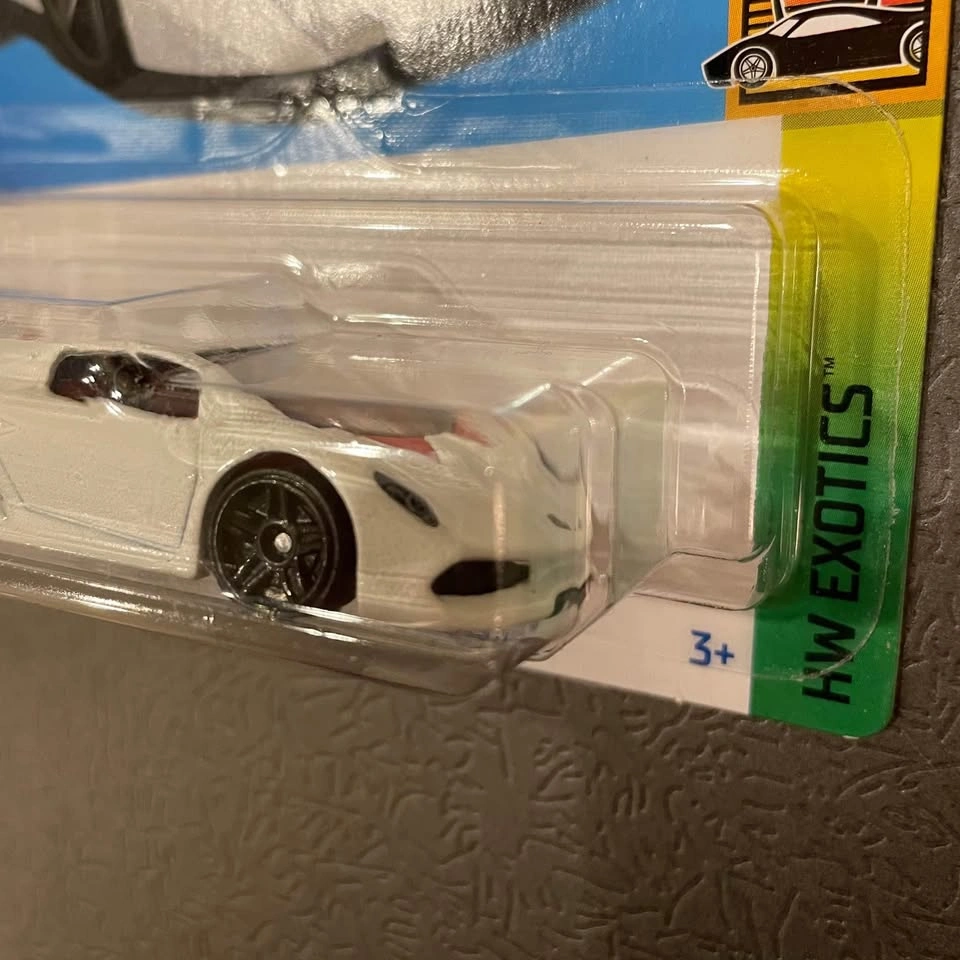 Hot Wheels Lamborghini Sesto Elemento - photo 2