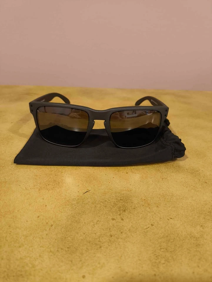 Oakley Holbrook XL Sunglasses - Matte Black / Prizm Black Polari - photo 4