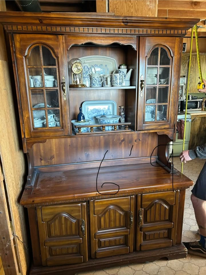 Solid Wood Hutch - photo 4