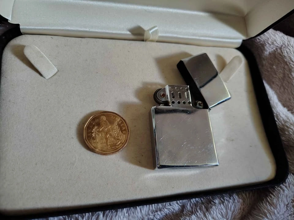 Vintage Chrome Windproof Flip Top Lighter - photo 4