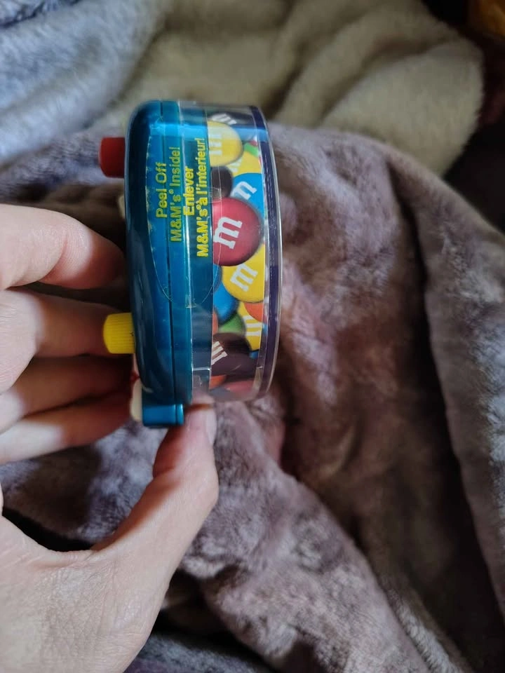 Retired Blue M&M Collector Etch A Sketch Magic Screen (2007) - photo 3