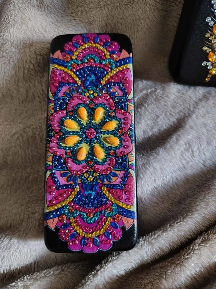 Handmade Jeweled Eye Glass Cases – Perfect for Mother’s Day 💝 - photo 2