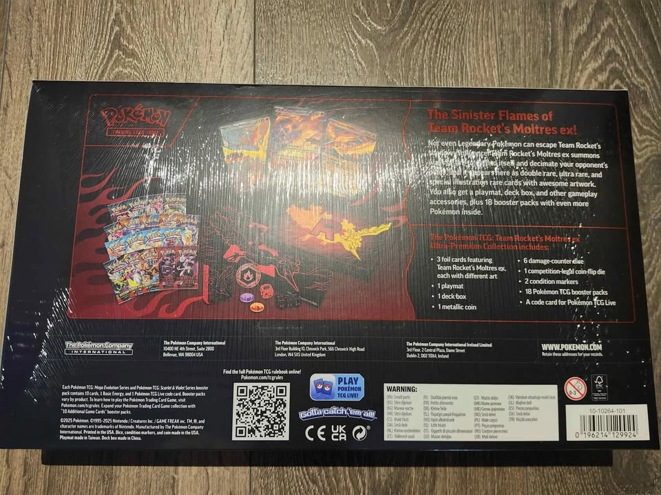 Pokemon TCG Moltres ex Ultra-Premium Collection (UPC) - photo 3
