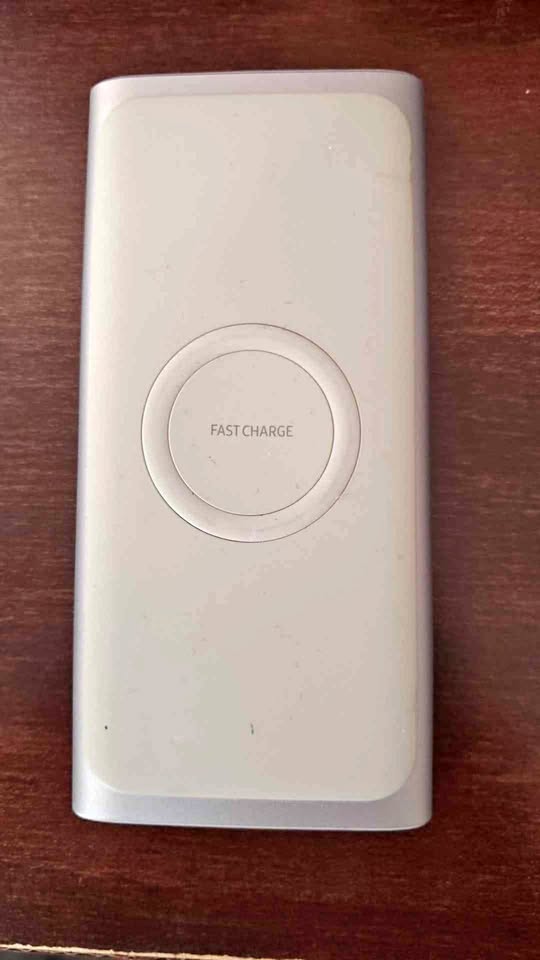 Samsung Wireless Power Bank (Battery pack)