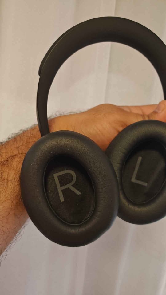 Bose 700 Noise cancelling headphones - photo 3
