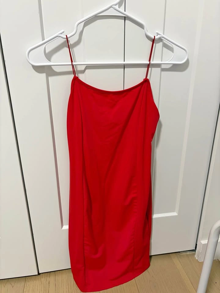 RED BODYCON DRESS