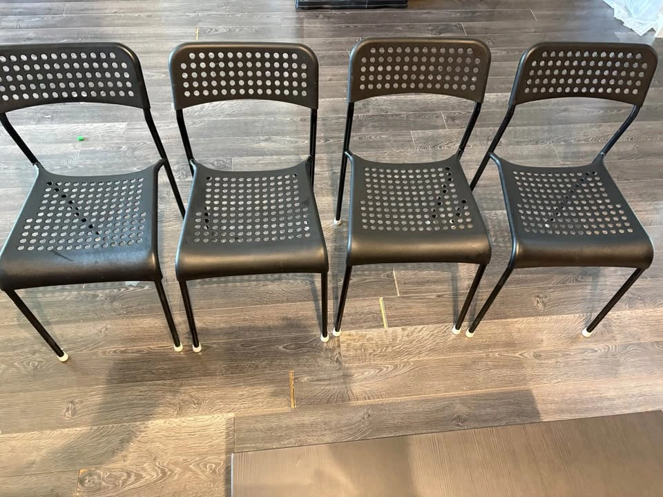 IKEA SANDSBERG Table with 4 Chairs - photo 4