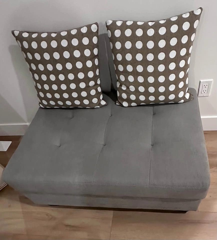 Grey Sectional Sofa w/ Chaise, Ottoman - photo 4