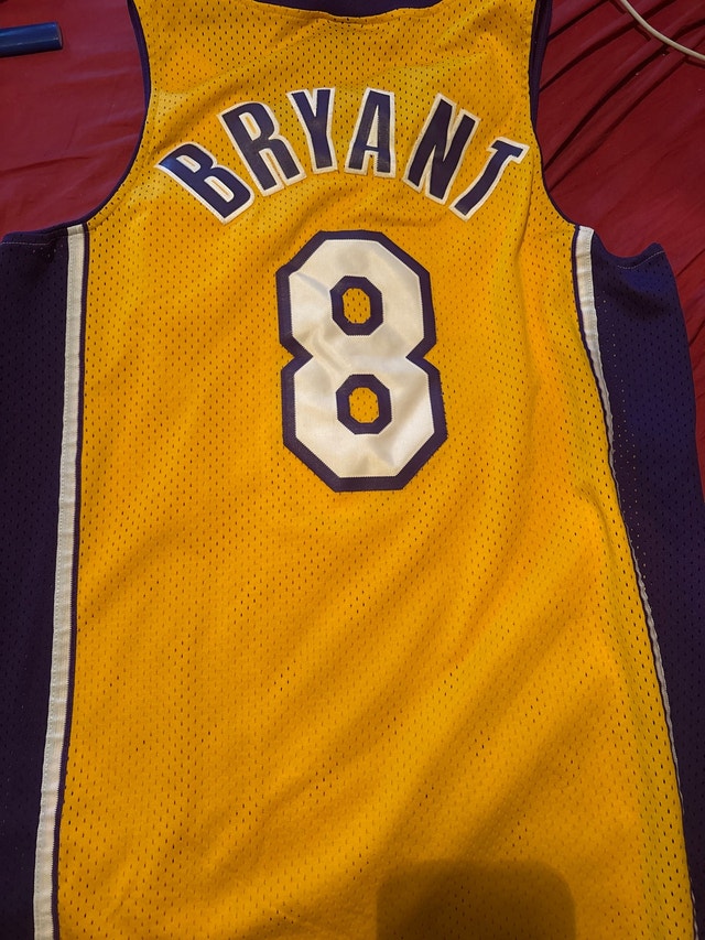 1997 Kobe Bryant Lakers Jersey - photo 4