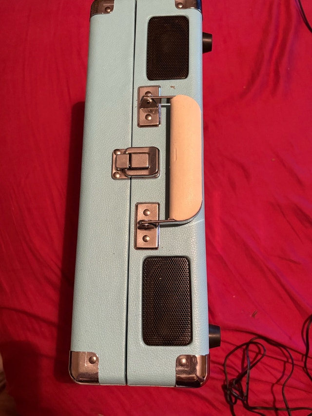 Crosley Record Player - photo 4