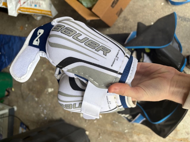 hockey gear youth - photo 5