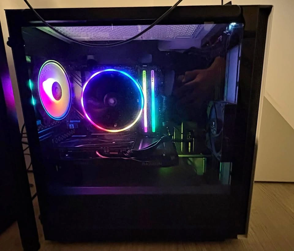 Gaming PC | rx6600 | ryzen 7 5700
