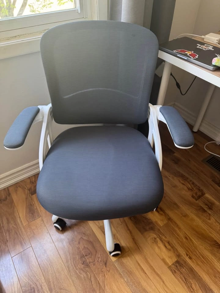 Ergonomic Mesh Office Chair - photo 2