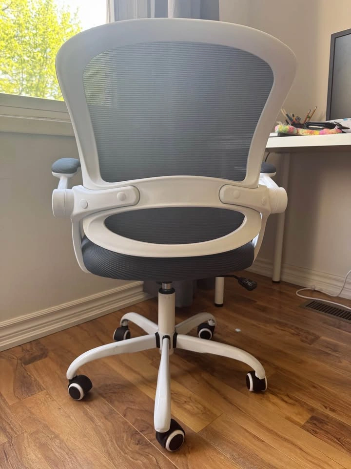 Ergonomic Mesh Office Chair - photo 3
